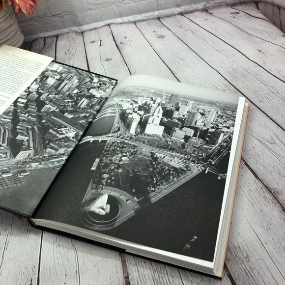 Vintage 1994 GARDEN CITIES 21 creating a livable urban environment book - Picture 5 of 9